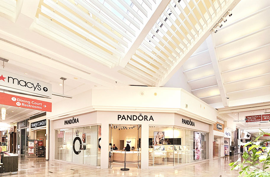 Pandora storefront in Broward Mall